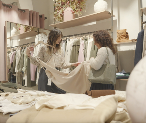 Consider Your Style in Milan: Personal Color Analysis and a Private Shopping Tour of Milan Consider Your Style in Milan: Personal Color Analysis and a Private Shopping Tour of Milan